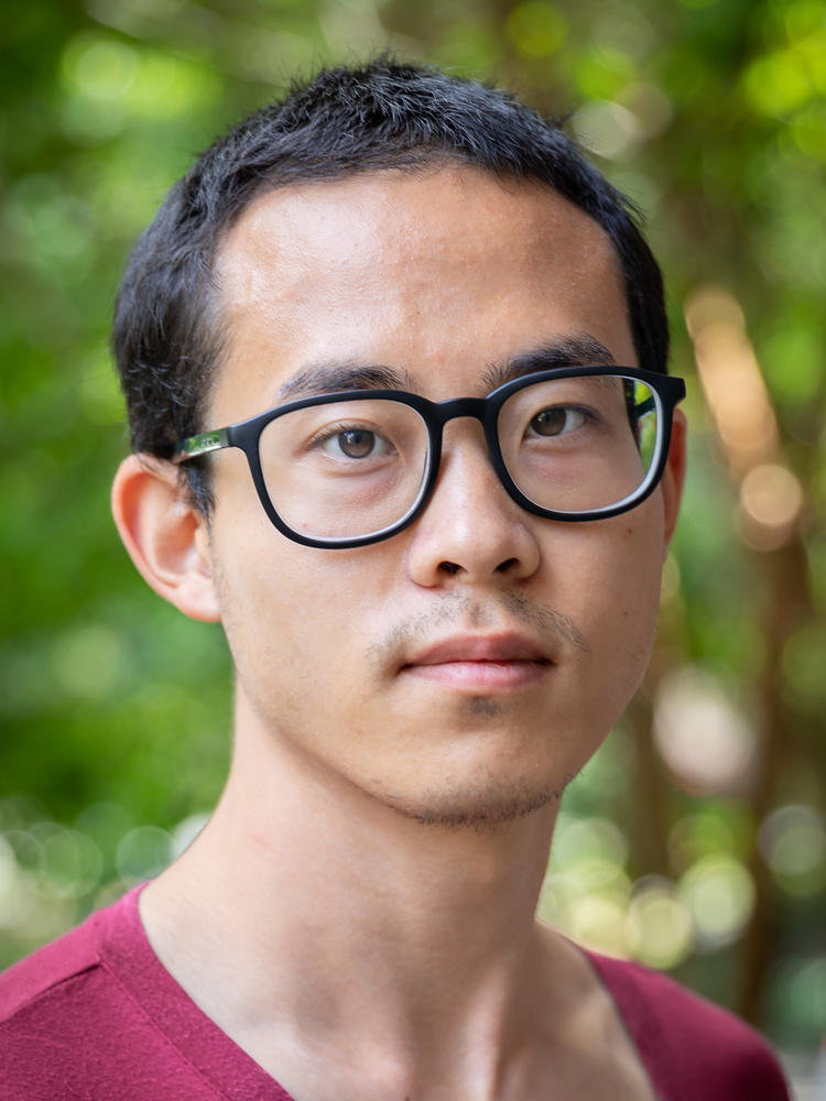 Yuzheng Lin